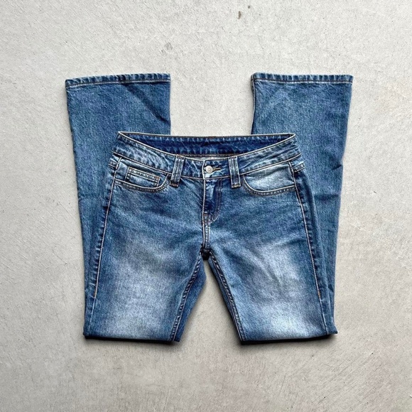 brandy melville low waist flared jeans 🍒 - Picture 2 of 7